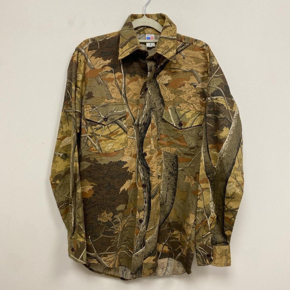 Vintage Skyline Leaf Pattern Button-Up Shirt